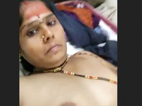 Bhabhi recording herself