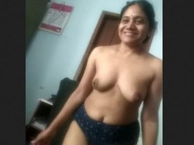 Telugu wife performs oral and vaginal sex in explicit video compilation