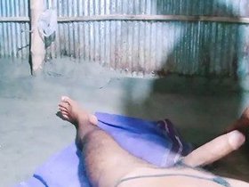 Indian pair indulges in erotic cowgirl riding