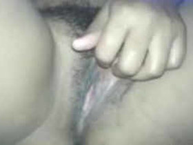 Desi beauty spreads her assets in full nude