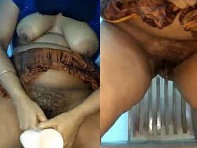 Piyali, an Indian girl, uses a dildo to pleasure herself and ejaculate