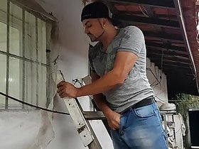 Espiando minha vizinha tomar banho !!! Ela me pegou !!! Gostou e me chamou para entrar ( Paty Bumbum - Juninho gogoboy - El Toro De Oro )