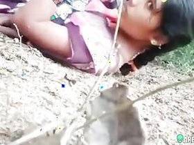 Open Desi mms clip of Indian girl caught drilling lover on land