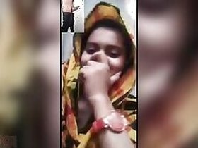 Young Indian beauty shows her tight pussy on video call