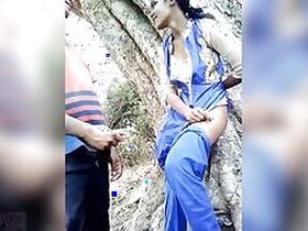Desi schoolgirl fucked outdoors MMS clip