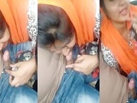 Bangladeshi Muslim beauty blows her boyfriend in the car