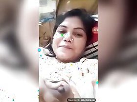 Slutty Bangladeshi wife shows her boobs Desi XXX on video call