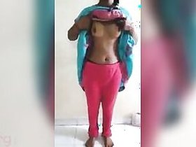 Desi boy explores Desi beauty fucked standing up
