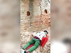 Dehati Desi XXX lovers caught fucking on camera by voyeurist MMC