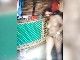 Amateur XXX Bengali actress Budi Desi undresses for music porn video