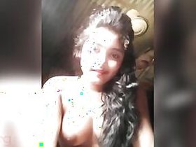 Desi Indian girl totally nude on camera in this MMS solo XXX shot