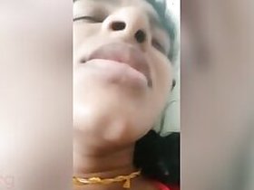 Sexy Indian XXX bitch gets her pussy shaved and fucked hard MMS