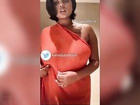 Trending Oasi Das boob show clips online