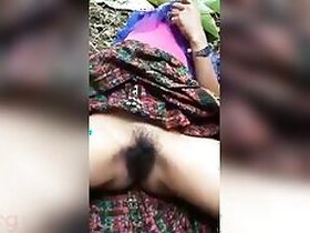 Horny shoots XXX video with his super hairy wet pussy Desi