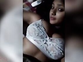 Hold your wiener and check out this hot selfie of Desi the Boob.