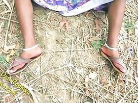 Indian couple caught fucking outdoors