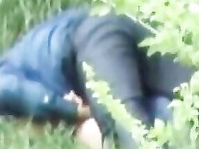 Sex with a runaway couple outdoors in the park