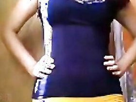 Cute Teenager Masturbates For Guy On Livecam