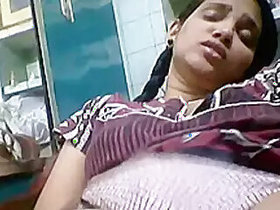 Indian bank clerk jerks off selfies