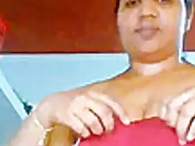 Malayali Aunt Mula Tajukal Video