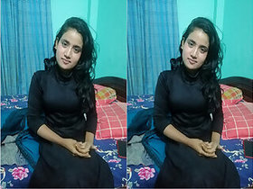 Hot Girl from Bangla Shows Tits