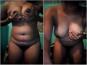Tamil Girl Shows Tits