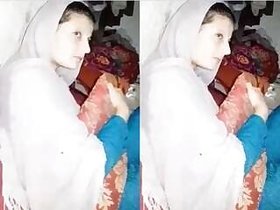 Cute Girl Paki Gives Blowjob