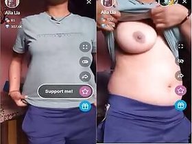 Pretty Girl Shows Her Boobs on Tango Live Show Part 2