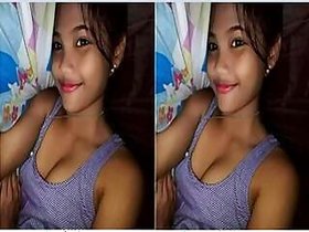 Desi Indian Girl Shows Her Boobs On Video Call