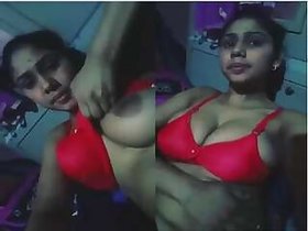 Desi Budi Shows Her Pussy During Her Period