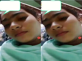 Desi Girl shows her pussy on VK