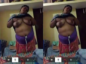 Sexy Bhabhi Shows Her Big Boobs