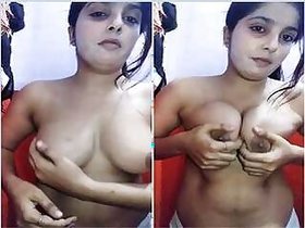 Hot Stare Desi Indian Girl Records Her Nude Video