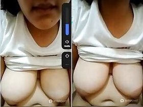 Sexy Desi Indian shows her tits and pussy